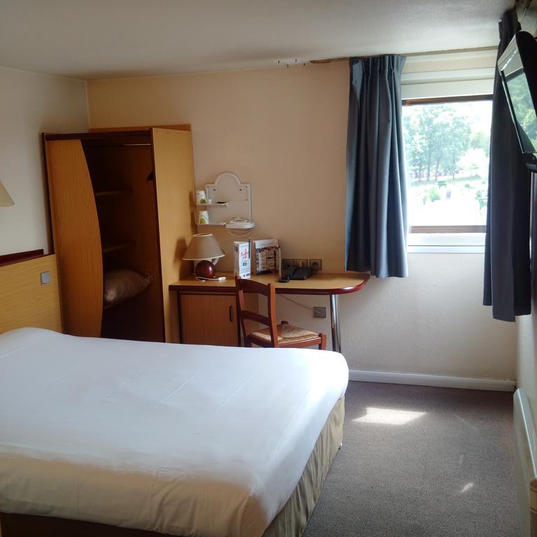Hotel Campanile Livry-Gargan Exteriér fotografie