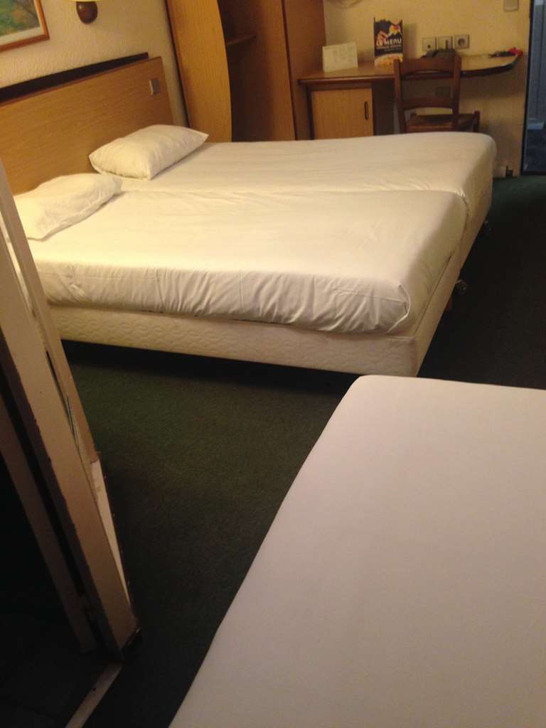 Hotel Campanile Livry-Gargan Pokoj fotografie