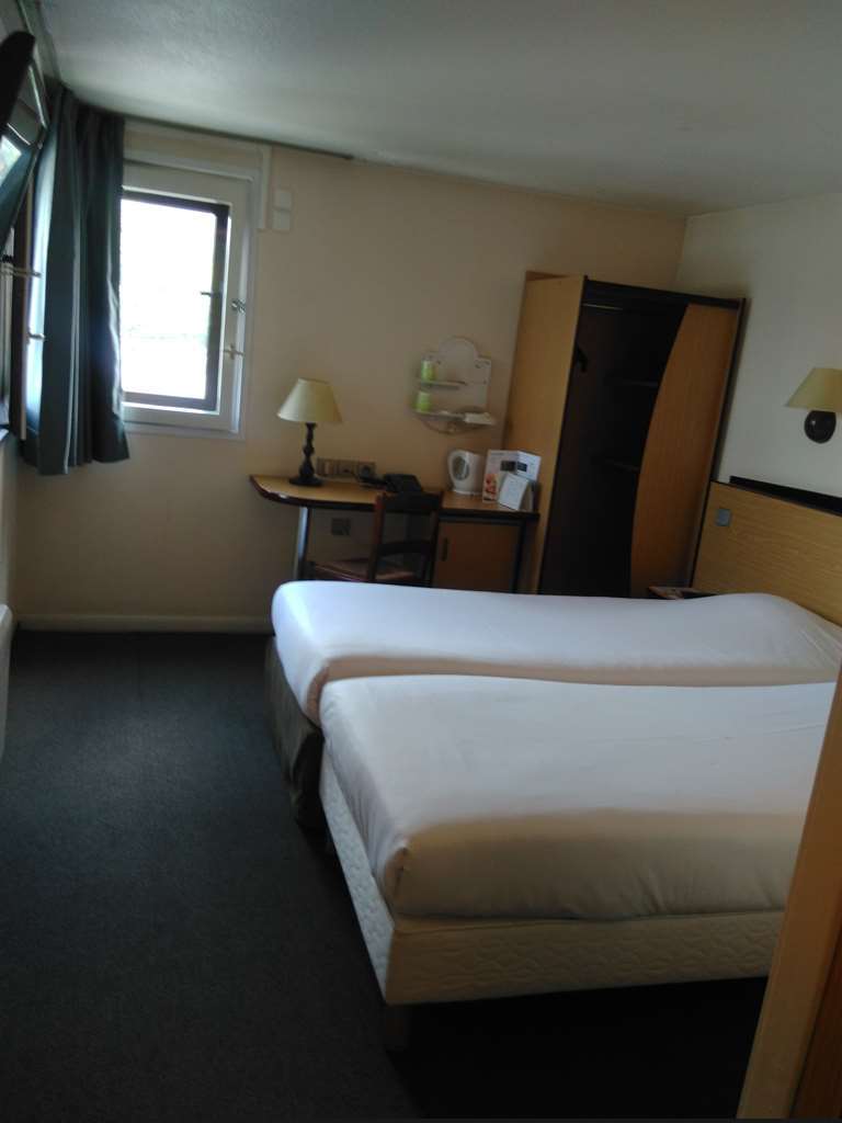 Hotel Campanile Livry-Gargan Pokoj fotografie