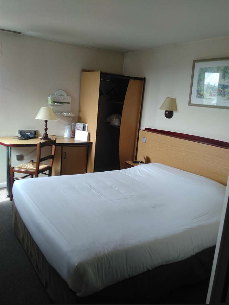 Hotel Campanile Livry-Gargan Pokoj fotografie
